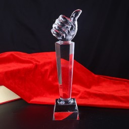 الجملة تخصيص الراقية الإبهام شكل جائزة الزجاج النقش شعار مخصص الكريستال الكأس